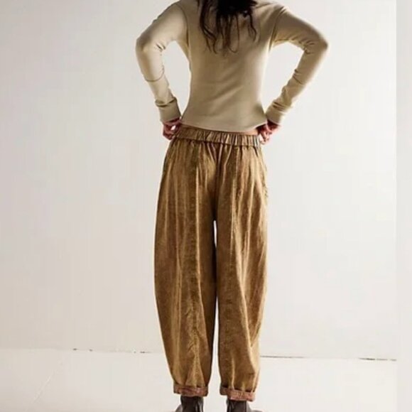 NWT FREE PEOPLE High Road Washed Pull-On Barrel Pants | Cumin MSRP $78 Size L - Picture 4 of 8